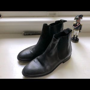 Men’s H&M Chelsea Boots, 11